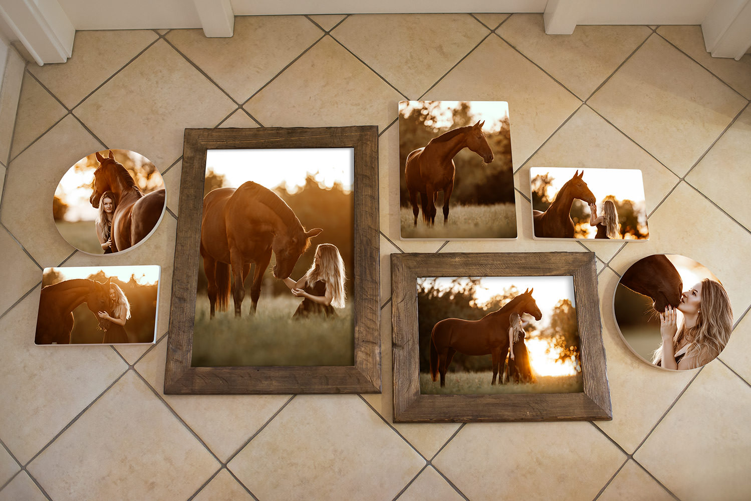 Holz Collage aus einem Pferdefotoshooting mit unterschiedlichen Szenen im Sonnenuntergang